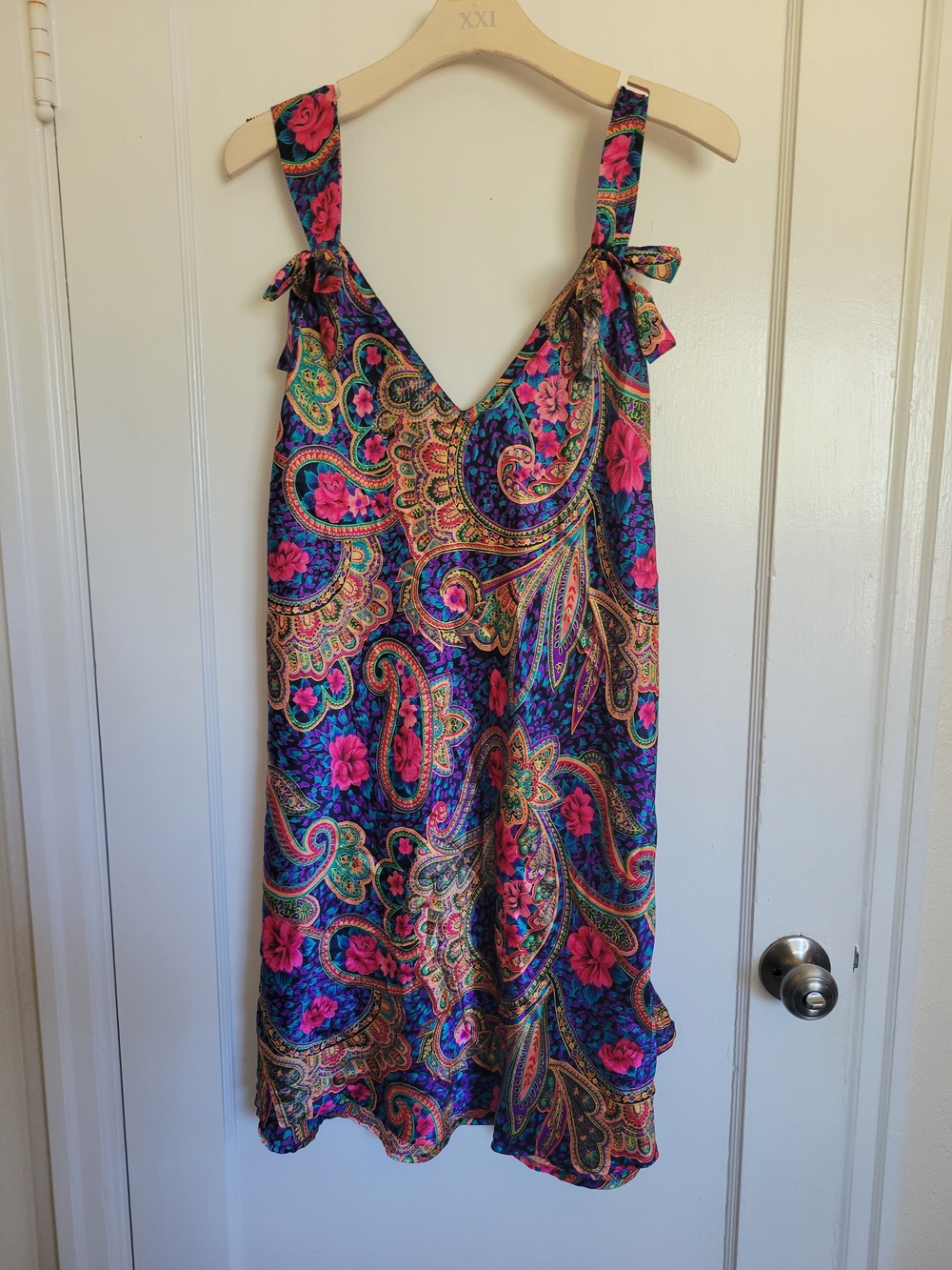 Vintage Solange Vibrant Paisley Tie-Shoulder Night Gown